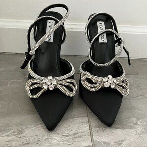 Steve madden viable black heels with bow, size 8.5, new without packaging